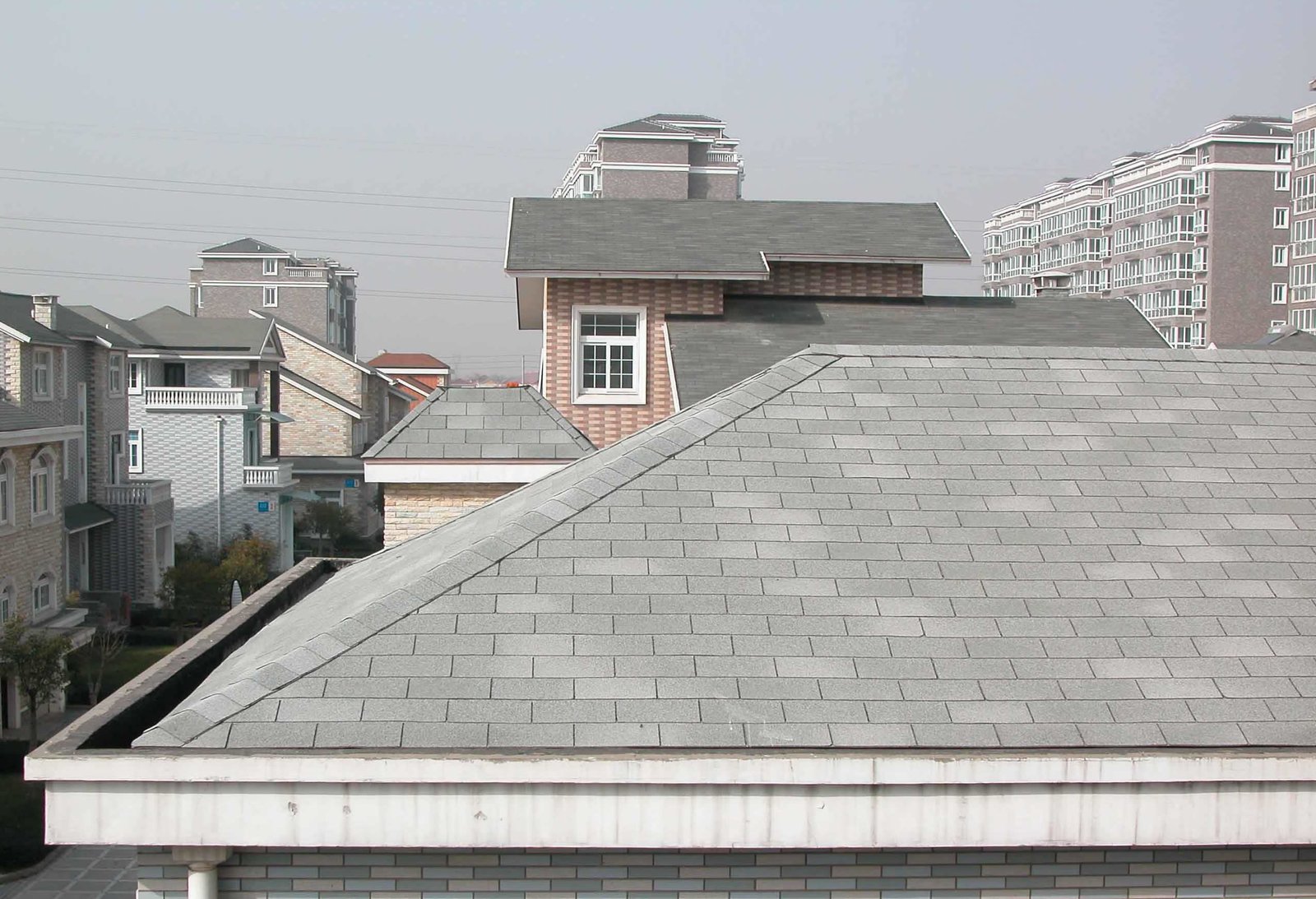 How to Choose a Reliable Asphalt Shingle Supplier in China