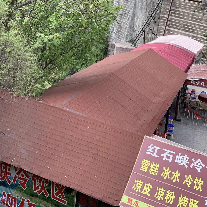 Red 3-Tab Asphalt Roofing Shingle