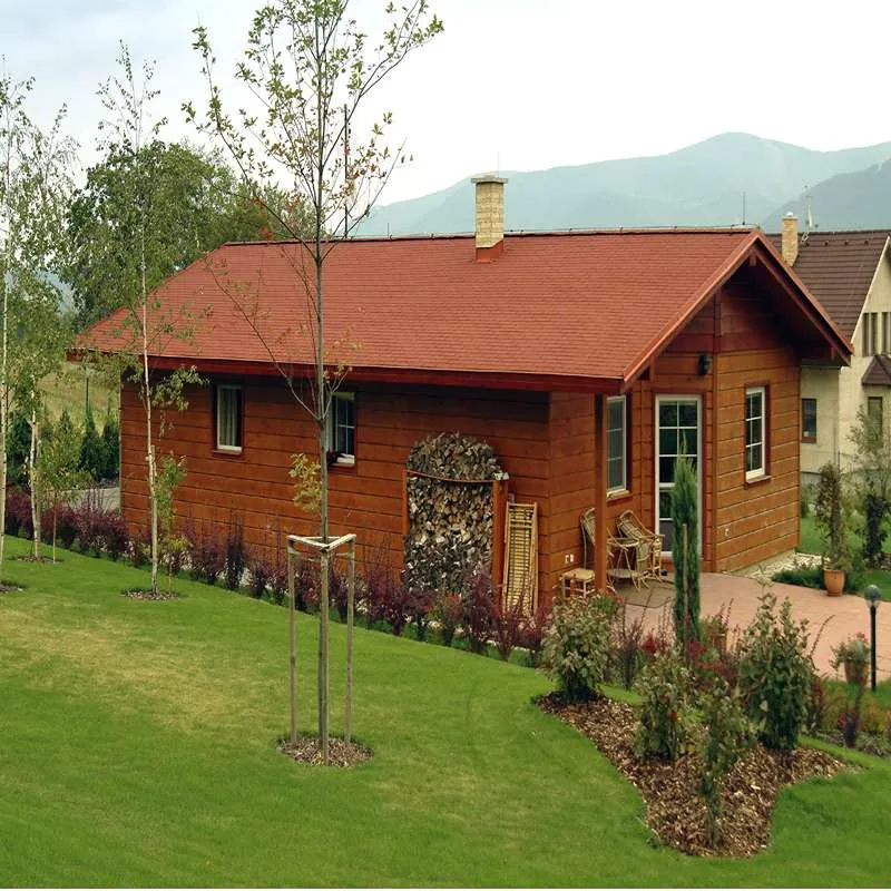 Red 3-Tab Asphalt Roofing Shingle