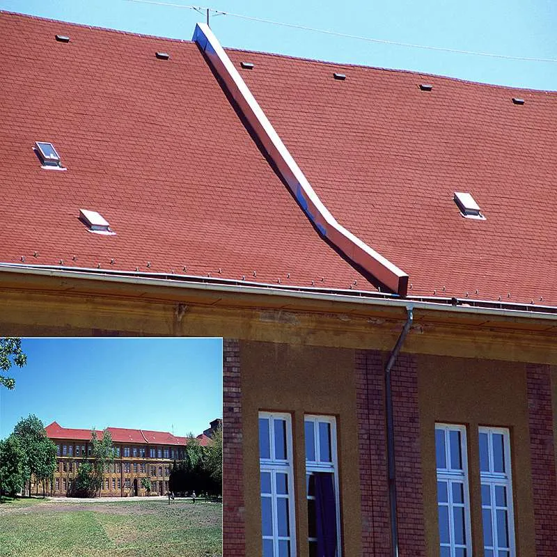 Red 3-Tab Asphalt Roofing Shingle